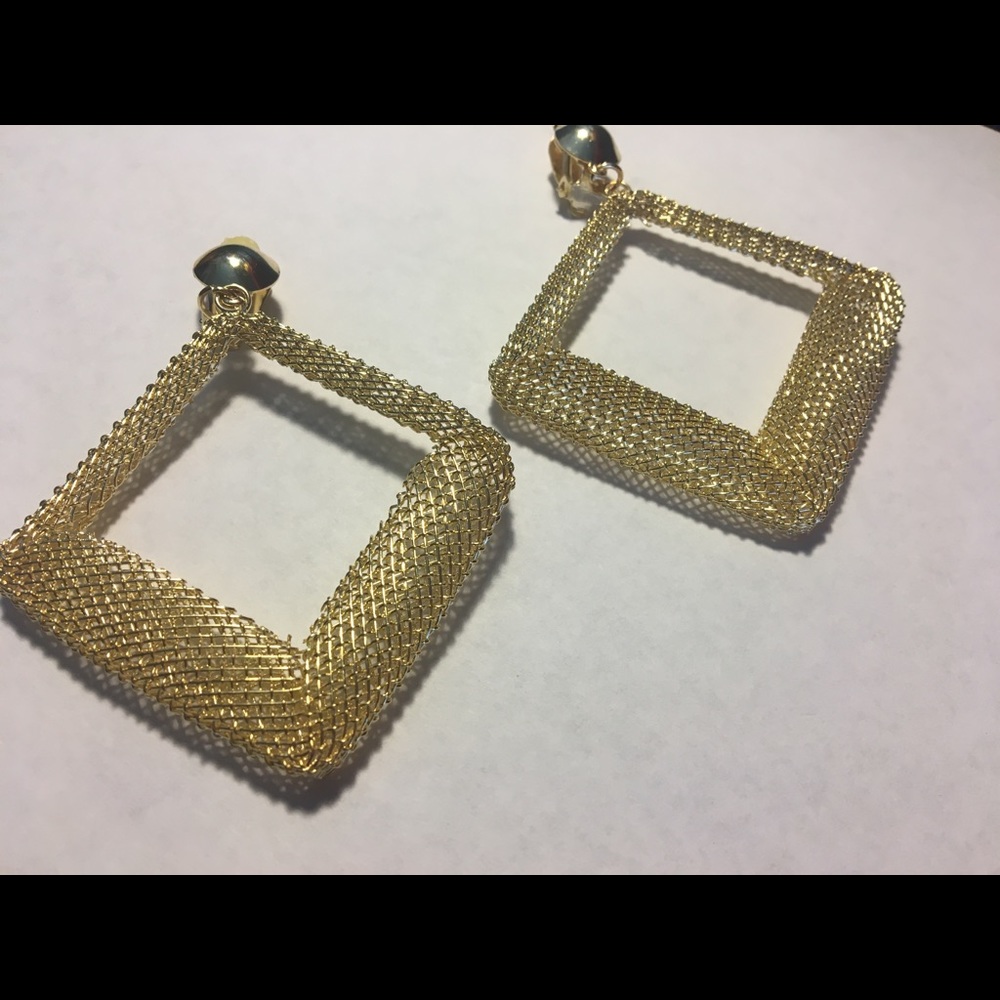 🔥Diamond shape Gold Plated Earrings🔥NEW - Picture 4 of 6